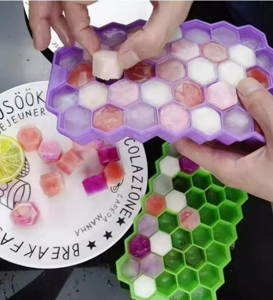 Silicone Honeycomb Ice Cube Tray with Lid (37 Cavities)